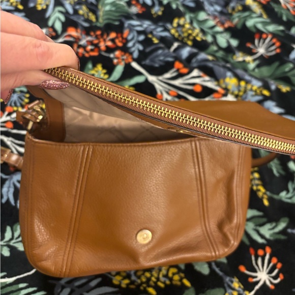 Michael Kors Tan Leather Shoulder Bag - Picture 10 of 14